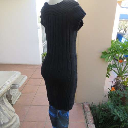 Up style black cable knit long top/short dress in size 34/10 by SEDUCTION. Capped sleeves.