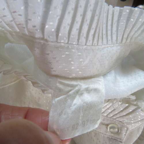 Feminine white vintage blouse from the 80's. By FOSHINI size 36/12.High pleated neckline.As new
