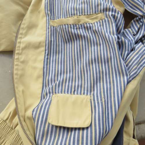 Men's rich cream jacket with zip up front by LETTFIELD size XXL.Blue and cream stripe lining.