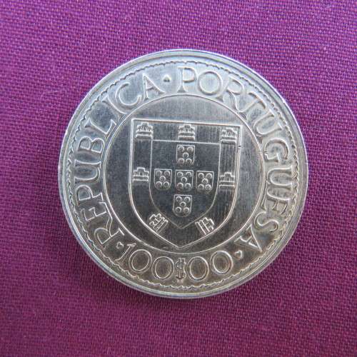 Bartolomeu Dias commomeration coin 1488 to 1988.....50 years.....back Portuguesa Republic
