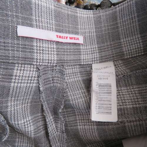 Sassy silvergrey check pants with silver thread by TALLY WEIJL in size 32/8. Imported. As new