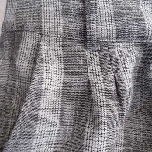 Sassy silvergrey check pants with silver thread by TALLY WEIJL in size 32/8. Imported. As new