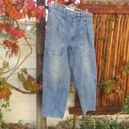 Men's vintage blue denim high waist Jenas. An Original 'Jason Michaels' size 38. Good condition.