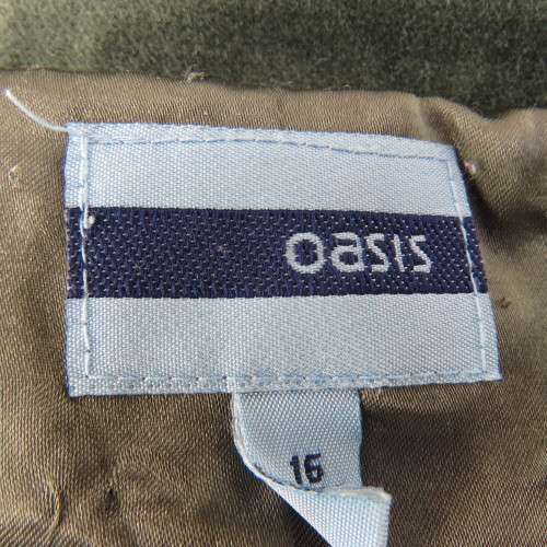 Hunters green cropped velveteen stretch cotton lined jacket by OASIS in size 38/14. Good condition.