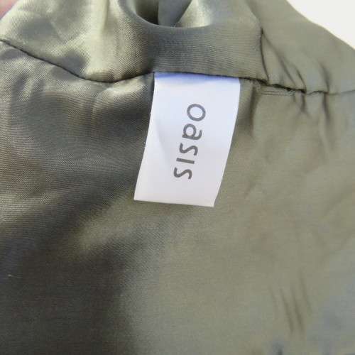 Hunters green cropped velveteen stretch cotton lined jacket by OASIS in size 38/14. Good condition.