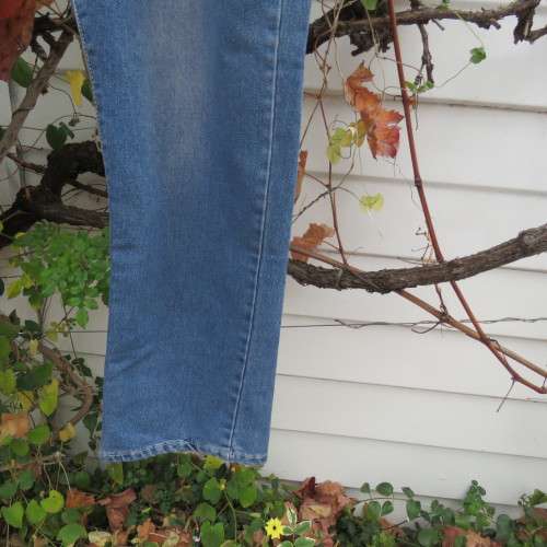 Sexy skinny leg blue denim jeans in size 48/24 by Curve INSYNC. Distressed look As new.