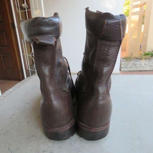 Pair soft top SADF genuine leather brown boots issued 2011 by DWS . Size 9 army size 277M. As new