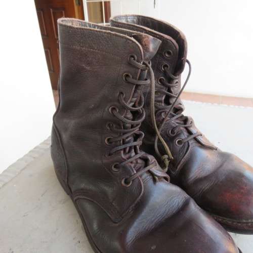 Pair of brown genuine leather Bagshaw boots size 9.5 issued 1986. Army size 277W. Drifoot.