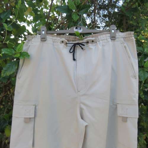 Comfy beige Men's pants. Size large by J, EXCHANGE Edgars .Pockets galore. Drawstring waist. As new
