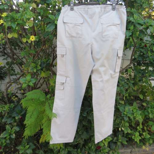 Comfy beige Men's pants. Size large by J, EXCHANGE Edgars .Pockets galore. Drawstring waist. As new