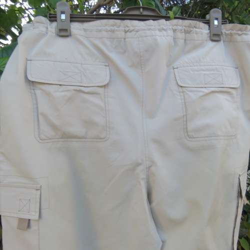 Comfy beige Men's pants. Size large by J, EXCHANGE Edgars .Pockets galore. Drawstring waist. As new