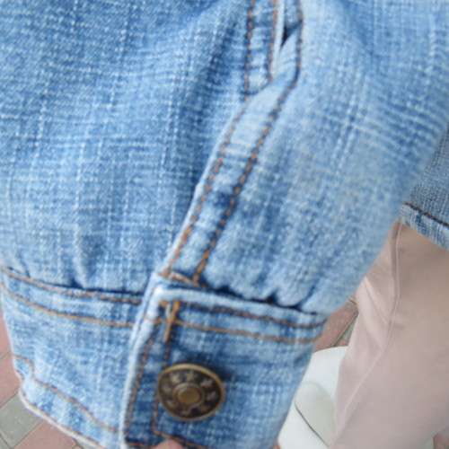 Stunning blue padded denim jacket in size 36/12 by RAOGUE.4 pockets on front. Button down.Good cond