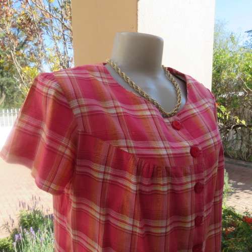 Cheerful check button down top in pink and orange with glitter stripes size 38/14. As new.