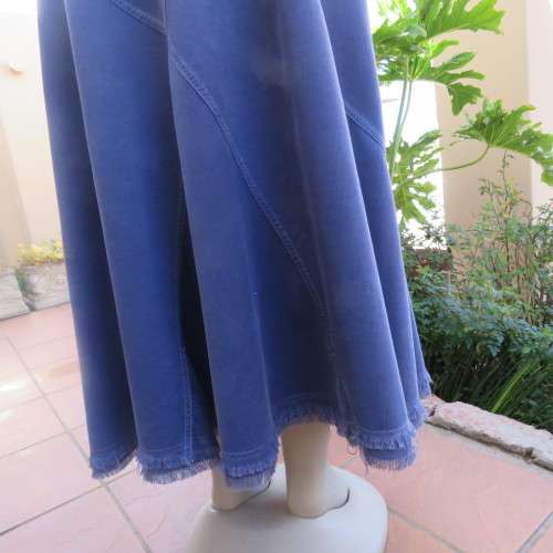 Easy to wear steel blue fine corduroy A-line paneled skirt by 'Woolworths' size 38/14. As new.