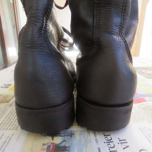 Pair of SADF genuine leather brown soft upper army boots size 6 from 2011 by D.W.S. Army size 247 M.