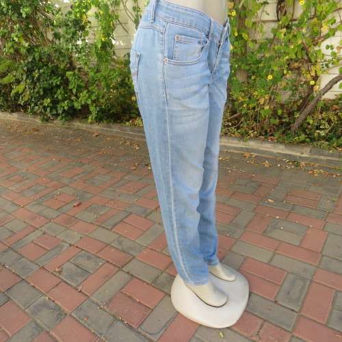 Due south skinny light blue denim jeans in size 36/12. In cotton stretch fabric.