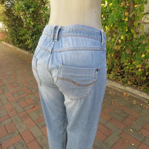 Due south skinny light blue denim jeans in size 36/12. In cotton stretch fabric.