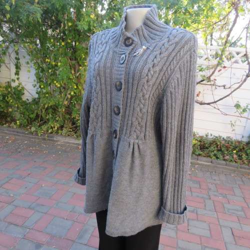 Bulky grey knitted button down cardigan with high collar size XL.Best fit size 42/18. Good condition