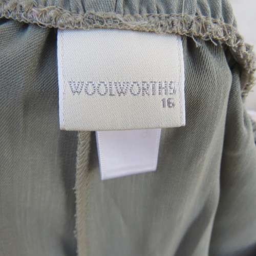 Comfy ankle length fern green pants in size 40/16 by `WOOLWORTHS`. In 100% wash + wear polyester.