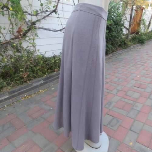 Elegant paneled A line skirt in ecru  with silver  thread embroidery on front. Size 42/18. As new