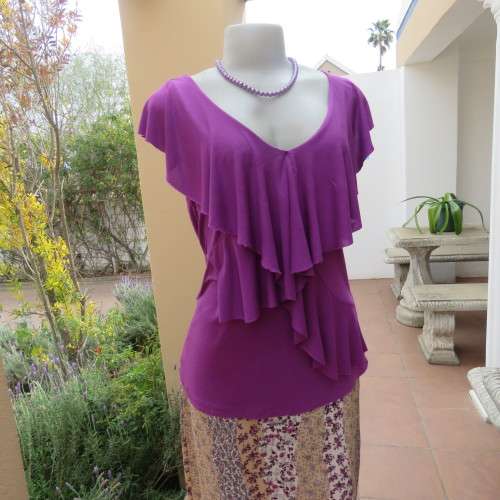 Seriously sexy sleeveless top in voilet 100% stretch viscose size 36/12 by 'WOOLWORTHS'.