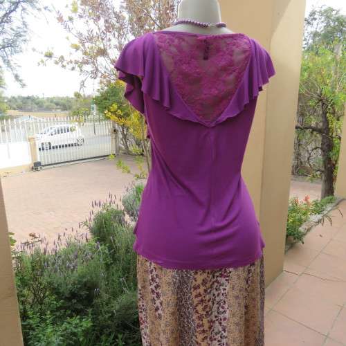 Seriously sexy sleeveless top in voilet 100% stretch viscose size 36/12 by 'WOOLWORTHS'.