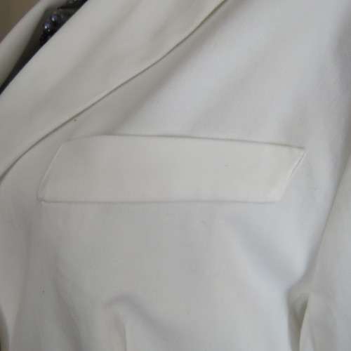 White upstyle white long sleeve tailored jacket. Size 38/14 by KELSO PETITE. Open collar fully lined