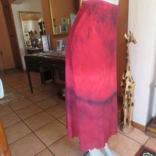 Adorable ankle length funkadelik skirt by STRAWBERRIES in size 34/10. A-line style. Good condition.