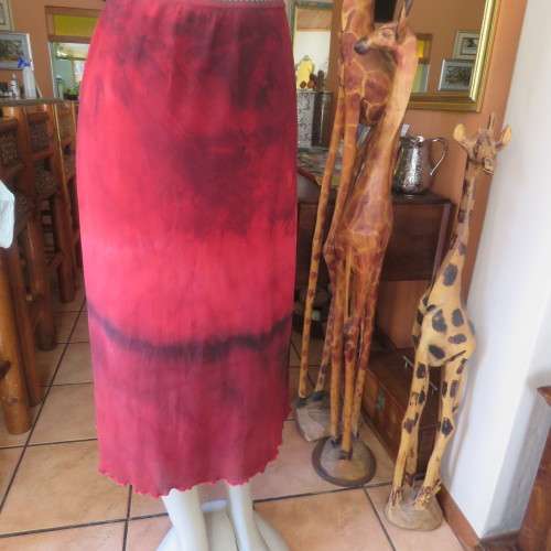 Adorable ankle length funkadelik skirt by STRAWBERRIES in size 34/10. A-line style. Good condition.