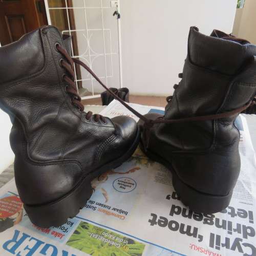 Pair of SADF brown genuine leather soft top boots in size 6.5 by DWS. Issued 2011. Army size 247 M.