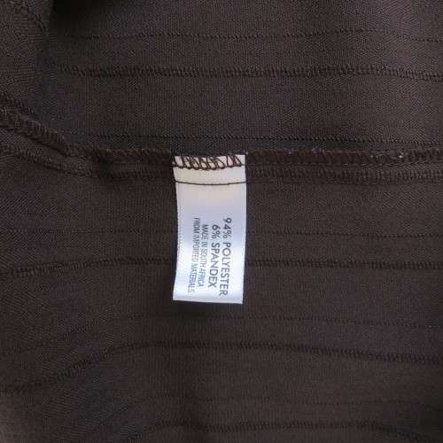 Smart and easy to wear dark brown 2 piece pant suit in poly stretch. Size 48/24 by DONNA CLAIRE
