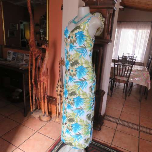 Real summer strappy dress in Fab blue and green floral print by TRUWORTHS in size 38/14. As new.