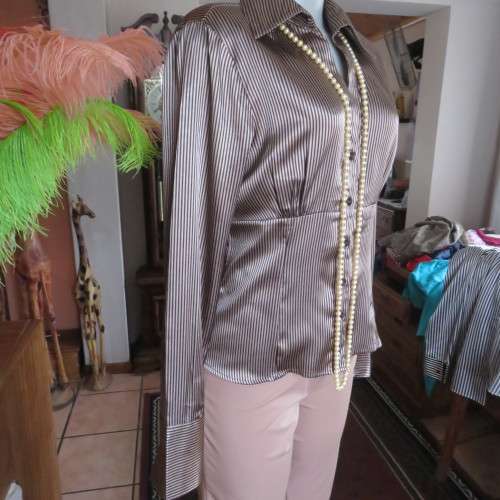 Seriously smart silky long cuffed sleeve blouse with empire front size 36/12 by LEGIT. New condition