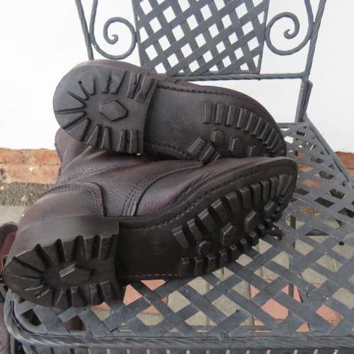 Pair SADF genuine brown leather boots in size 6 issued 2012 by DWS. Army size 247W.Good cond.
