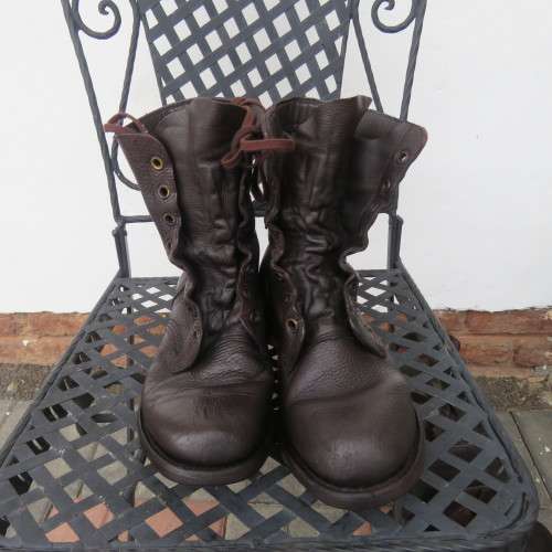 Pair SADF genuine leather brown boots in size 6 by DWS issued 2005 Army size 247M.Good cond.