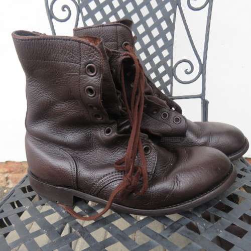 Pair SADF genuine leather brown boots in size 8.5 issued 2010 by DWS. Army size 270M.Good cond.