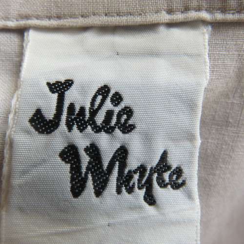 High quality JULIE WHYTE ecru colour 100% cotton vintage jacket. Size 32/8 .Good condition.