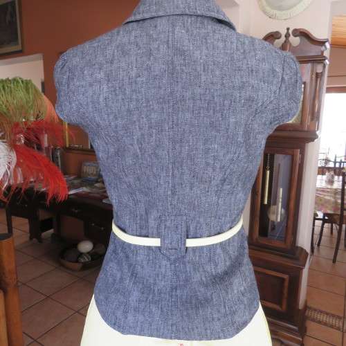 Cute mottled grey capped sleeve top. Size 30/6. By Identity. Cotton and linen blend. As new.