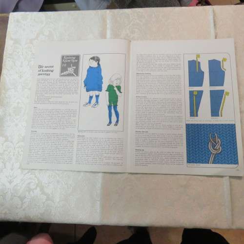 Golden Hands 20 page booklet with 10 projects. See scans. As new
