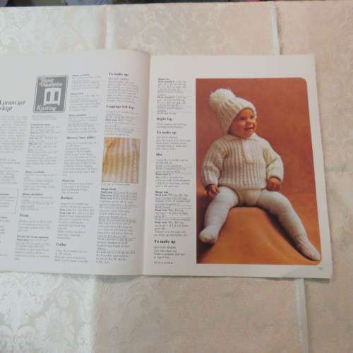 Golden Hands 20 page booklet with 10 projects. See scans. As new