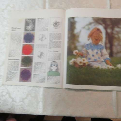 Golden Hands 20 page booklet with 10 projects. See scans. As new