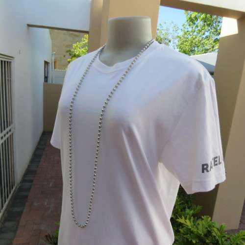 White short sleeve T-shirt. Logo of Extreme Mountain Bike Challenge. Size 36/12. By HANES. As new.