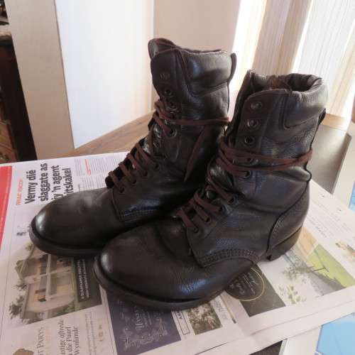 Pair SADF brown genuine leather soft tops boots size 8. Army size 262W. By DWS issued 2011. As new.
