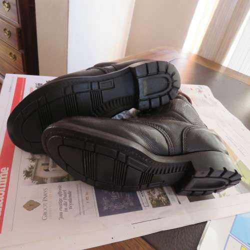Pair SADF brown genuine leather soft tops boots size 8. Army size 262W. By DWS issued 2011. As new.