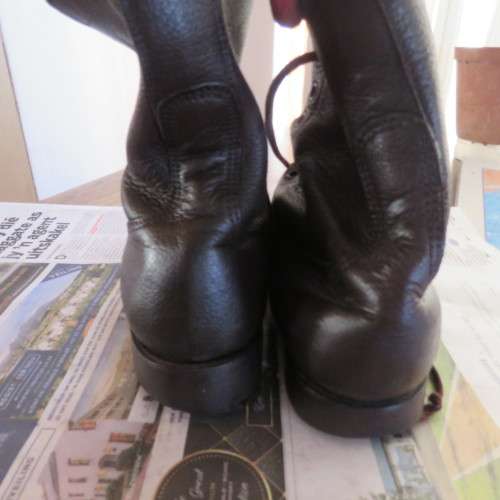 Pair SADF genuine leather boots. Size 8 1/2 army size 270W. Issued 2010. By DWS. Good condition.