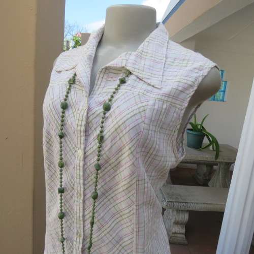 Cool button down sleeveless top. 100% bubble cotton. Size 38/14. By MERIEN HALL CASUALS. As new.