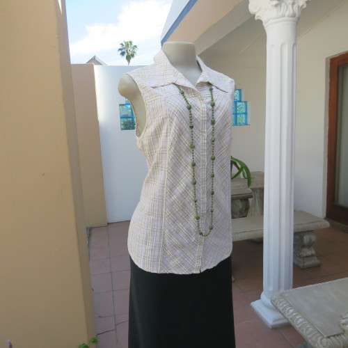 Cool button down sleeveless top. 100% bubble cotton. Size 38/14. By MERIEN HALL CASUALS. As new.