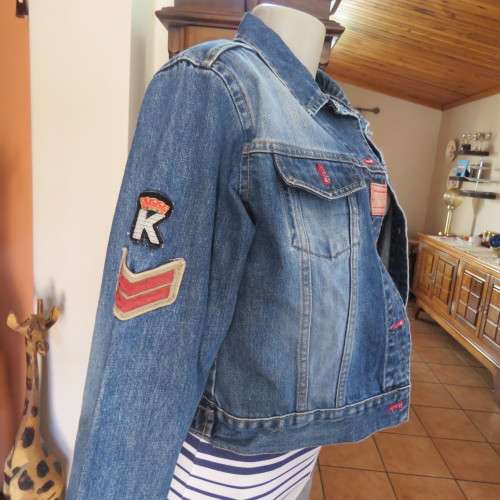 Ultimate hip denim jacket in battle style. Size 36/12 by KENVELO. Good condition. Made in Turkey.