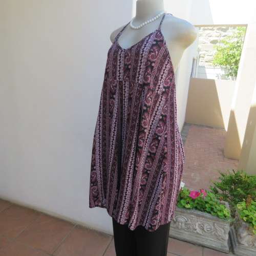 Expecting a summer baby? Cool maternity halter neck top. Elasticated back. Size 34-36. As new.