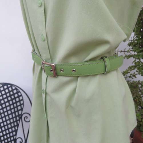 Sleeveless mint green button down top high banded collar. Size 38/14. By WOOLWORTHS. Good condition.